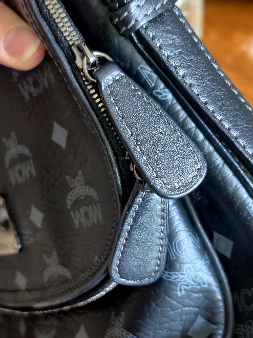 MCM Visetos Crossbody W/ flap black canvas - Picture 16 of 16
